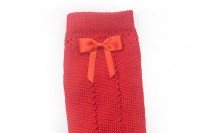 Calcetines rojos calados con lazo